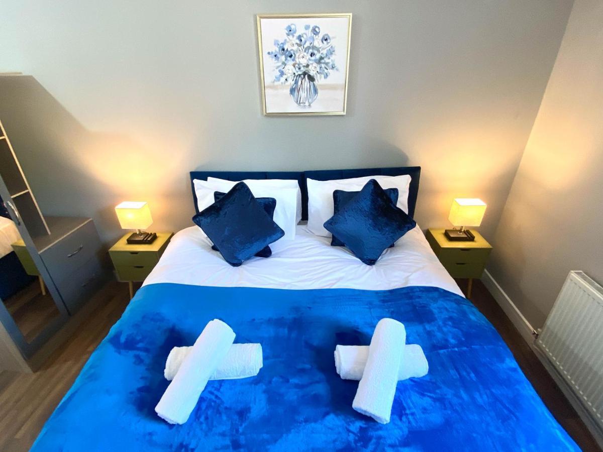 Appartamento 2 Bed Town Centre Nr Theatre Free Park Wi-Fi & Garden Aylesbury  Esterno foto