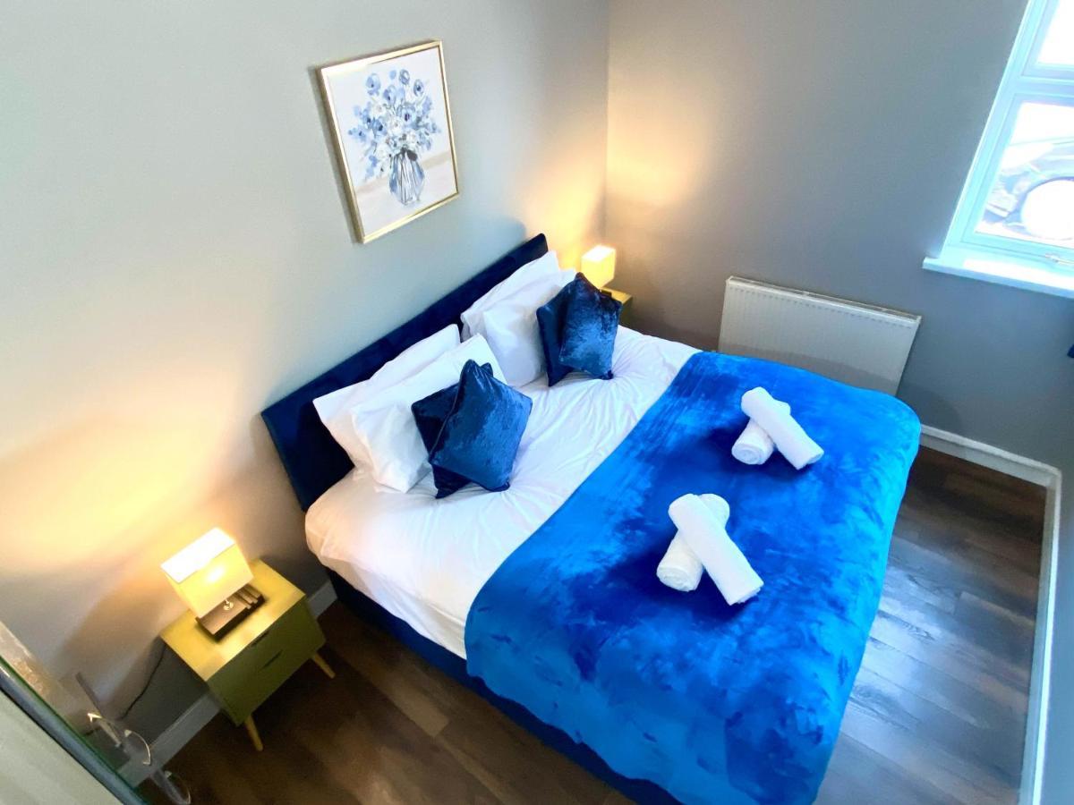 Appartamento 2 Bed Town Centre Nr Theatre Free Park Wi-Fi & Garden Aylesbury  Esterno foto