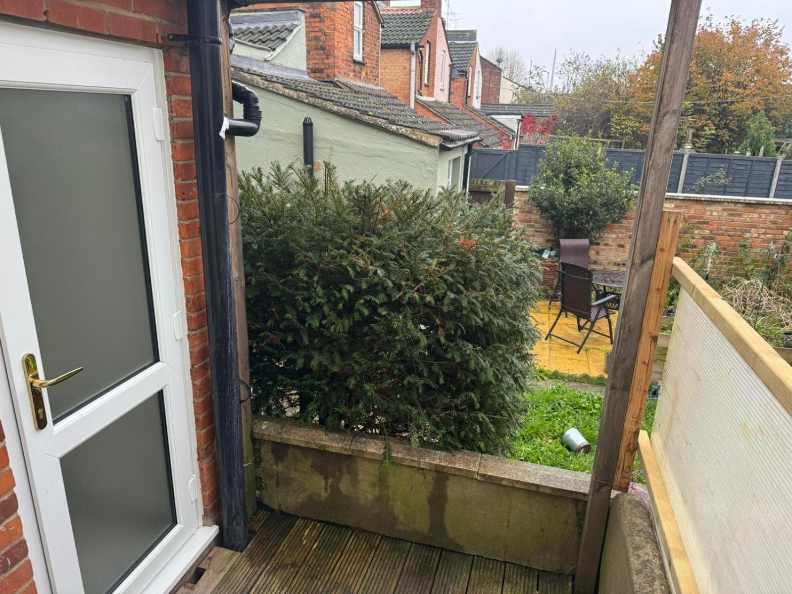 Appartamento 2 Bed Town Centre Nr Theatre Free Park Wi-Fi & Garden Aylesbury  Esterno foto