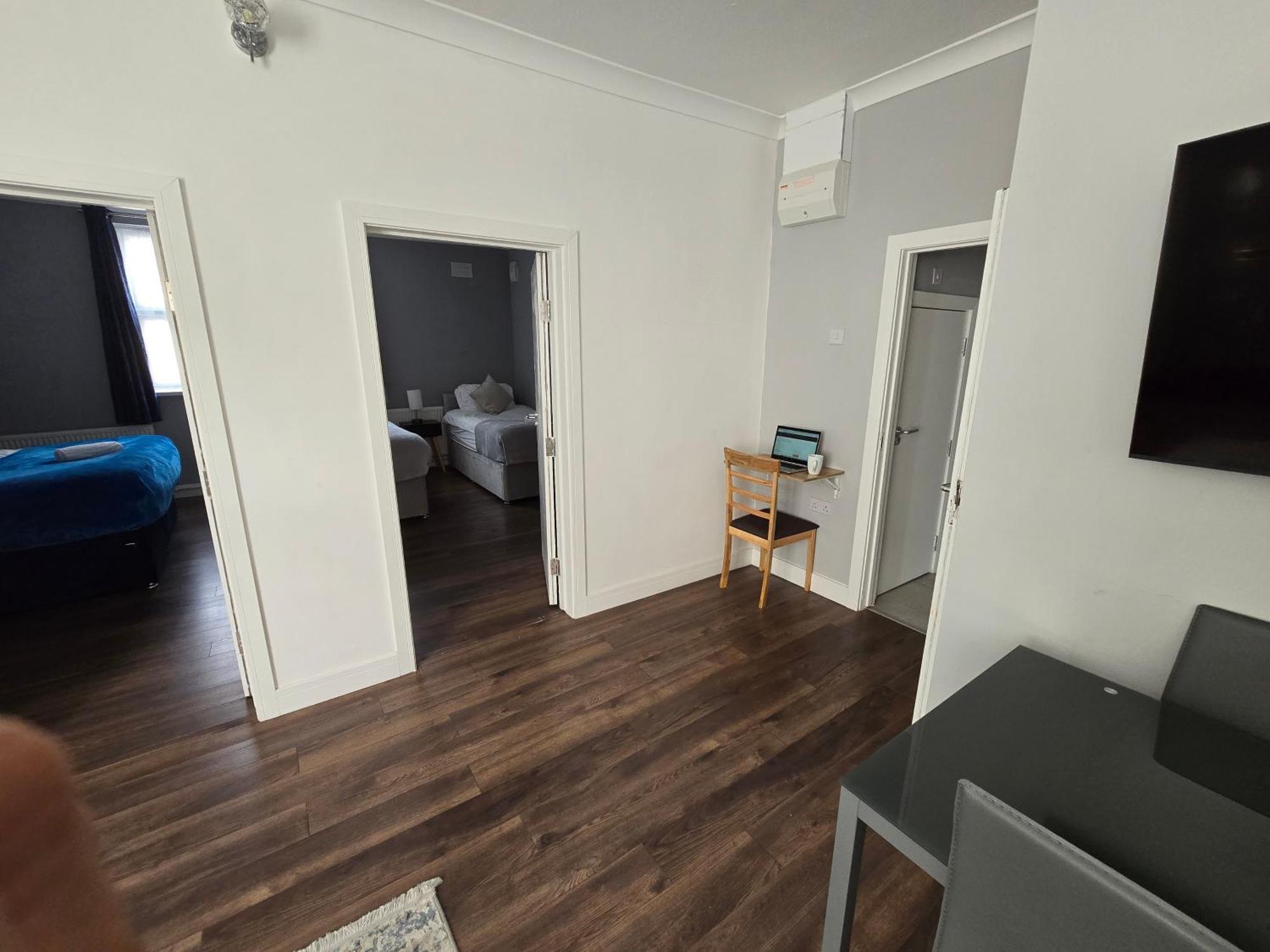 Appartamento 2 Bed Town Centre Nr Theatre Free Park Wi-Fi & Garden Aylesbury  Esterno foto